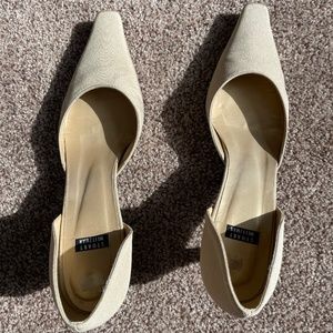 Stuart Weitzman cream pumps 8.5